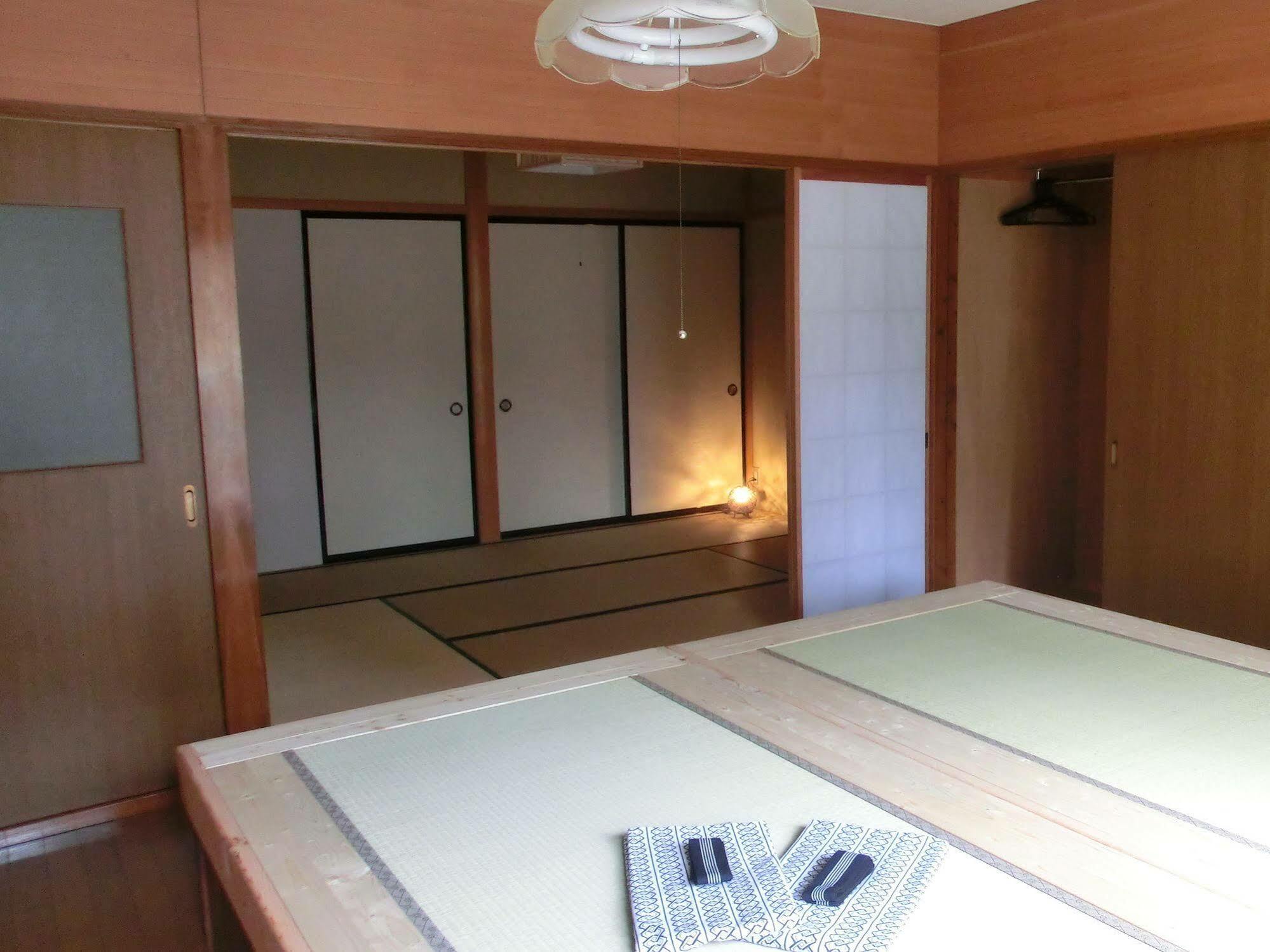 Takayama Ninja House Hotel Exterior photo